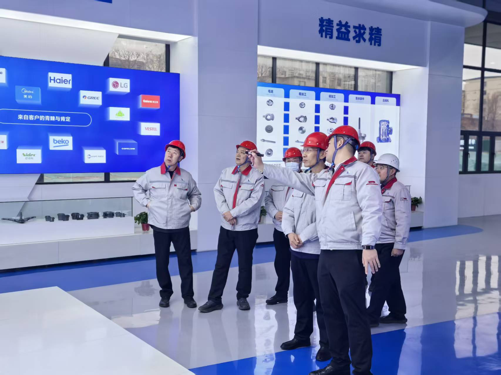 臨汾市委常委、洪洞縣委書(shū)記張晉偉深入華翔洪洞智能科技產(chǎn)業(yè)園調(diào)研